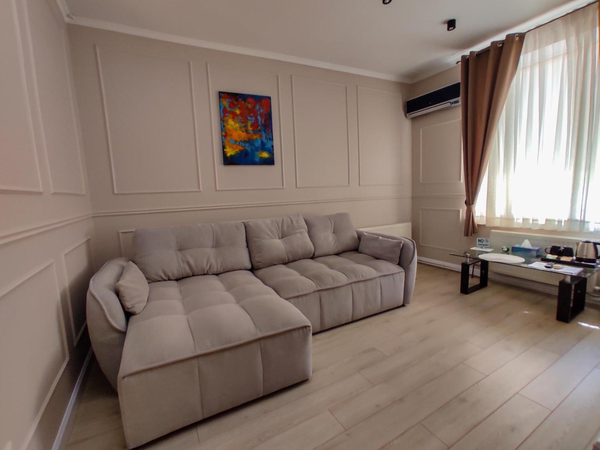 Vip Hotel Izmail Εξωτερικό φωτογραφία