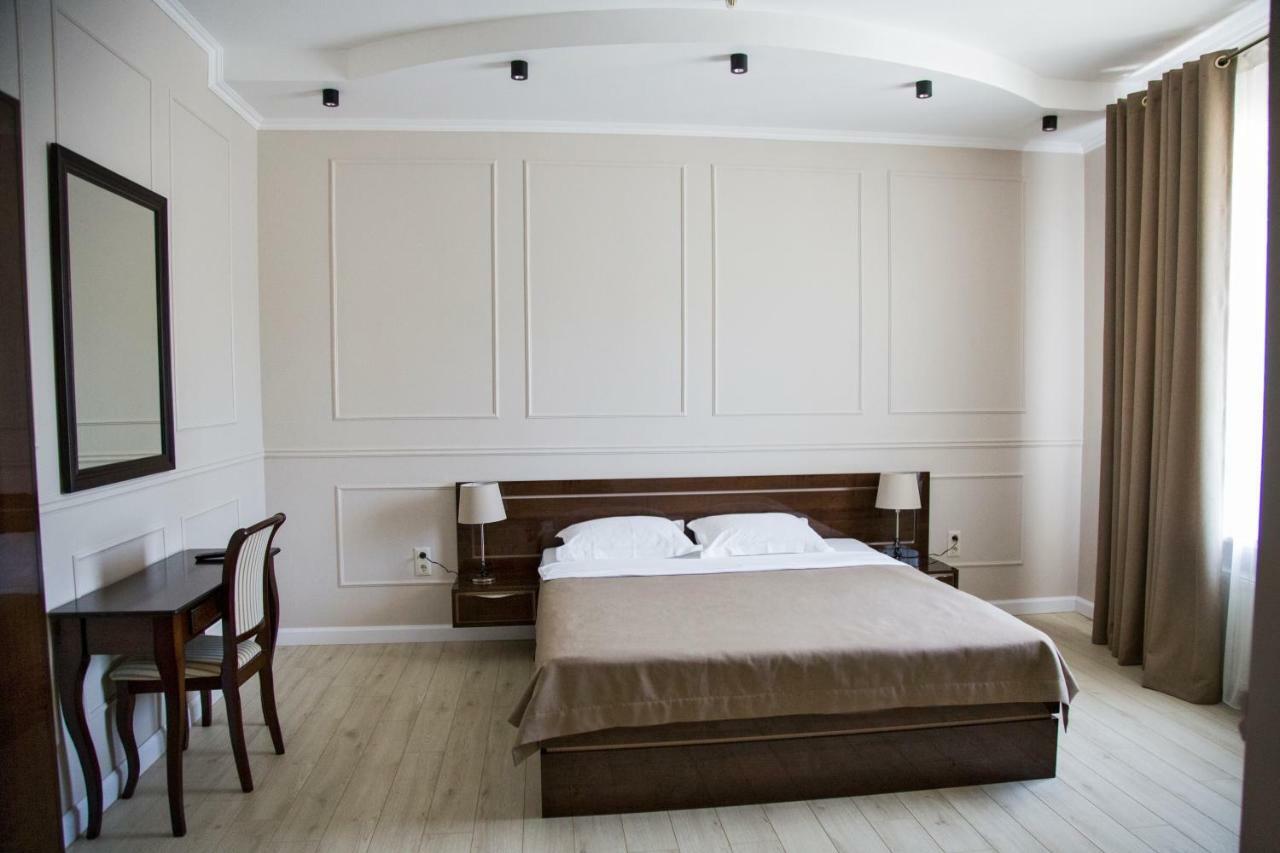 Vip Hotel Izmail Εξωτερικό φωτογραφία