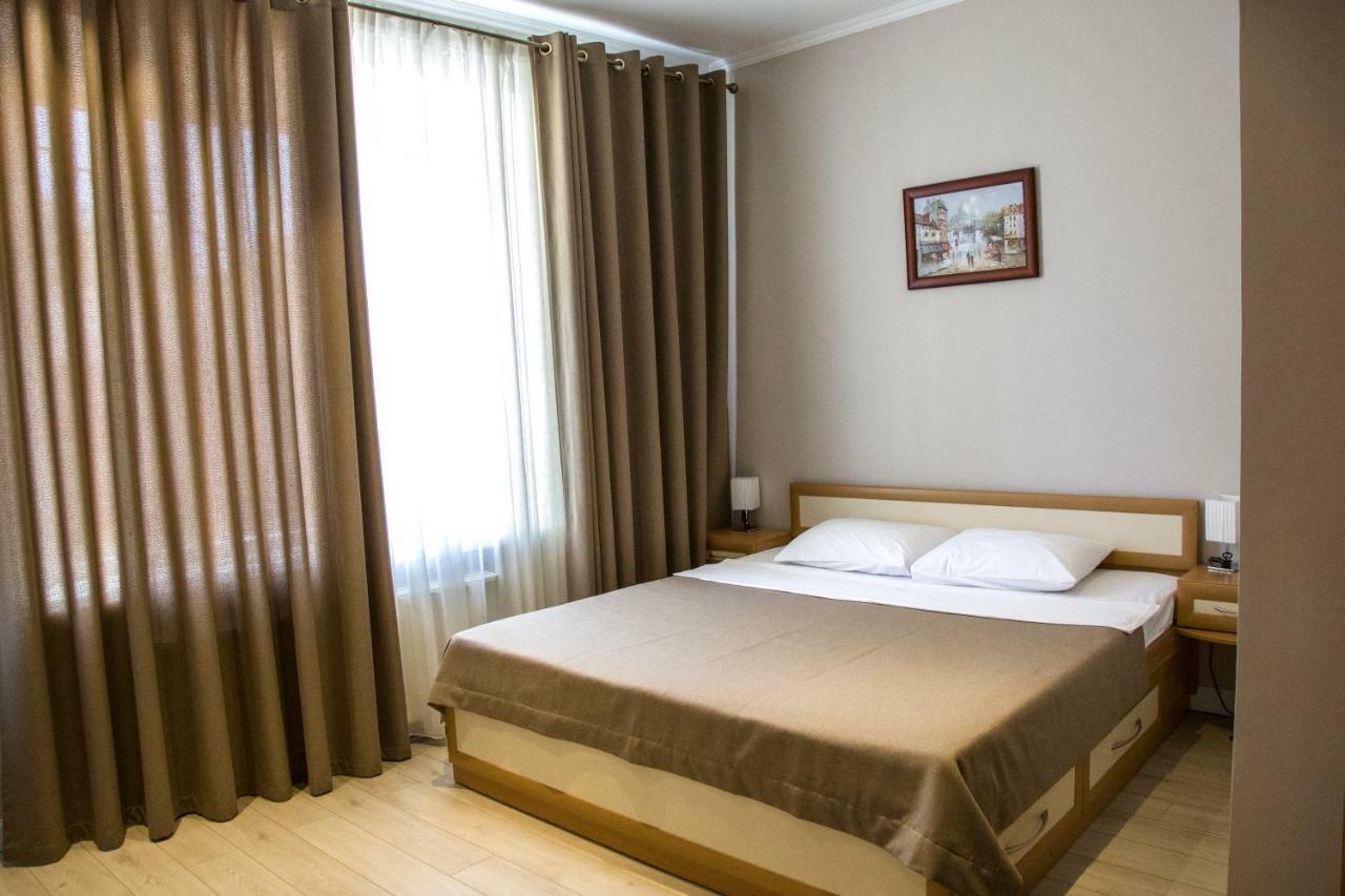 Vip Hotel Izmail Εξωτερικό φωτογραφία