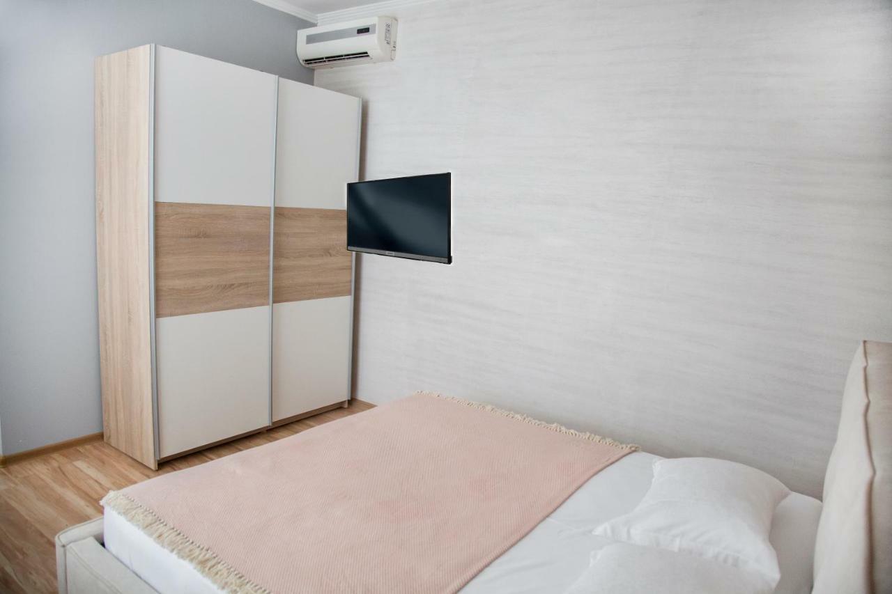 Vip Hotel Izmail Εξωτερικό φωτογραφία